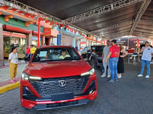 El Barrio Chino de RD &lsquo;se llena&rsquo; de autos para mejorar sus instalaciones 2023
